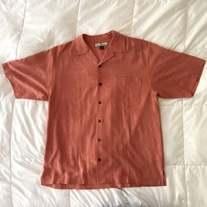 Men’s Tommy Bahama salmon/coral 100% Silk Textured Casual Button Up Shirt Size M
